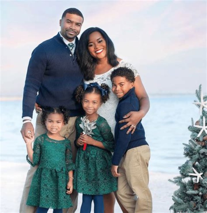 20 Black Holiday Portraits to Put You In the Holiday Spirit Family