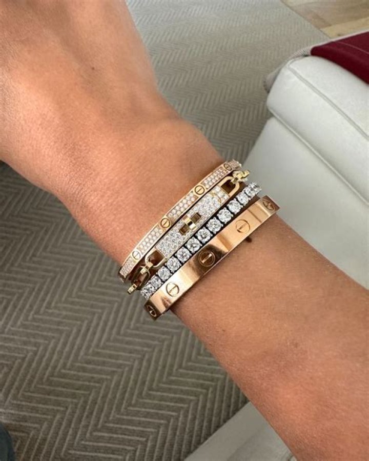 Do Cartier love bracelets scratch easily?