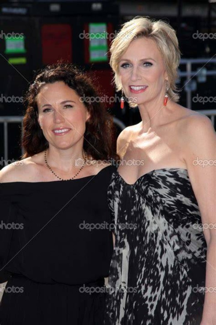 Exploring The Minds Of Lara Embry And Jane Lynch