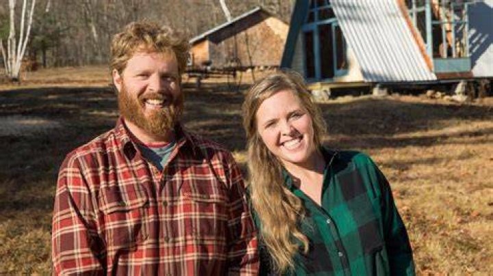 Is Dixie From Maine Cabin Masters Married?