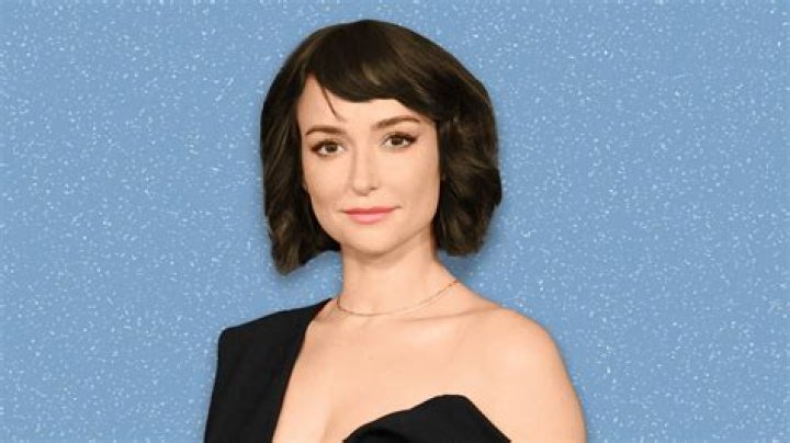 Milana Vayntrub net worth, age, kids, AT&T, relationship