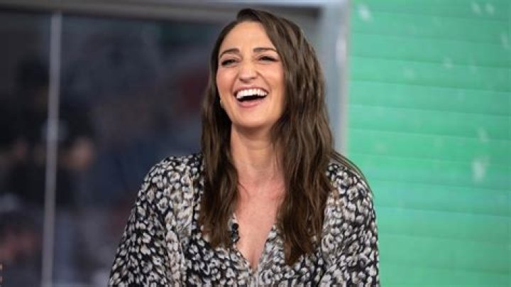 Sara Bareilles' Tony Dress A Journey Of Style And Confidence